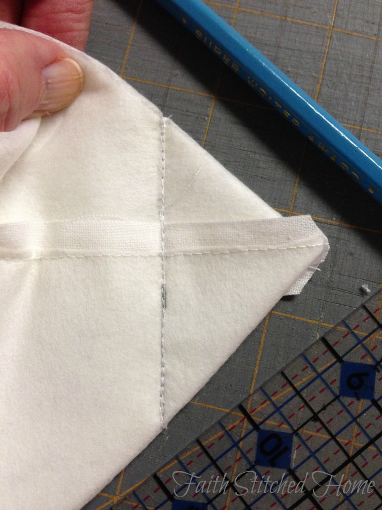 Zipper bag - box corner stitching